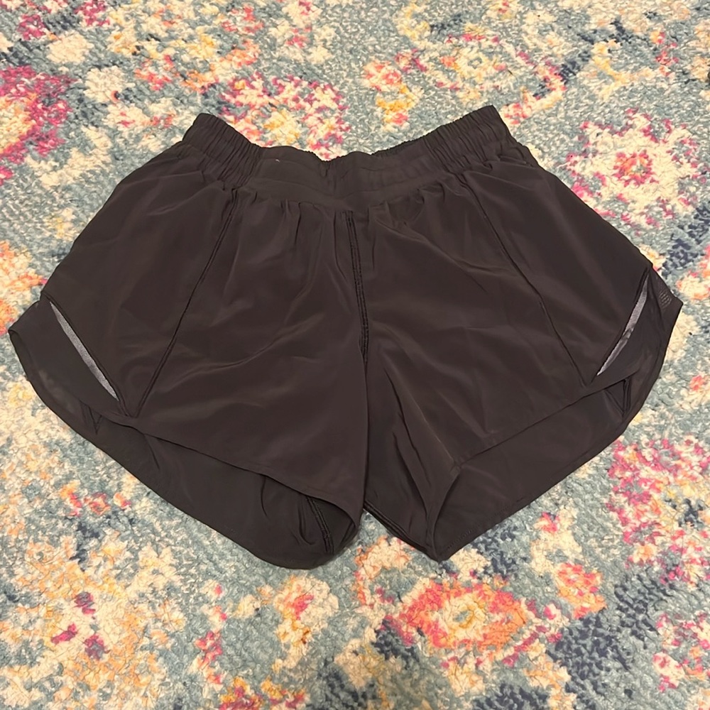 Lululemon Hotty Hot shorts